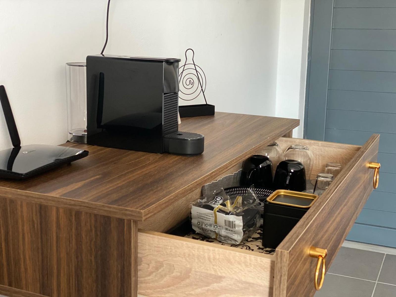 Airport Luxury Stay Artémida Eksteriør bilde